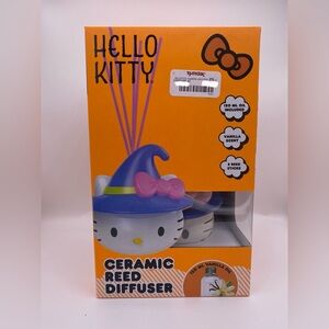 NEW HELLO KITTY HALLOWEEN Ceramic Reed Diffuser Witch, brand new in box